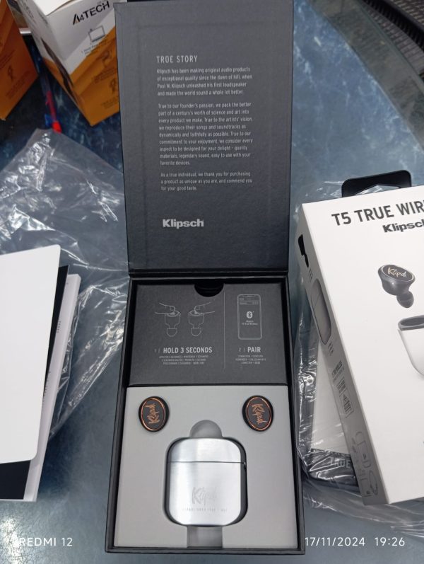 Klipsch T5 True Wireless Earphones With Charging Case,silver Color Body