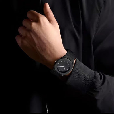 Aura Quartz Watch Black Lightweight Design Arabic Dial Black