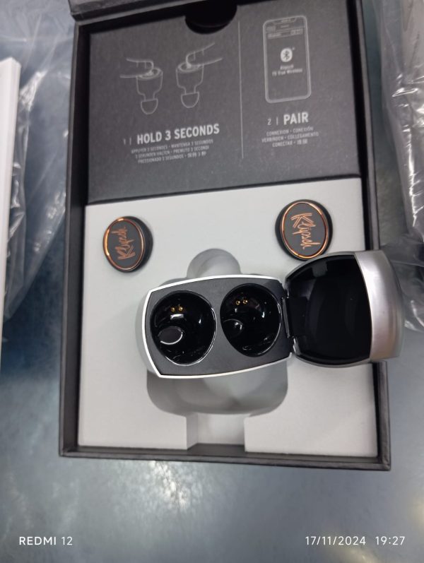 Klipsch T5 True Wireless Earphones With Charging Case,silver Color Body